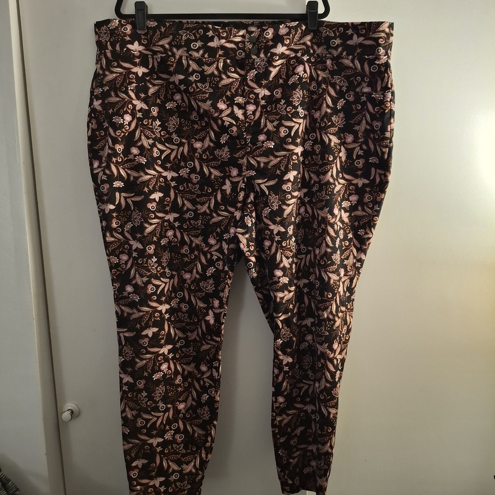 Terra & Sky Women’s Floral Print Skinny Pants/Leggings - Black & Pink